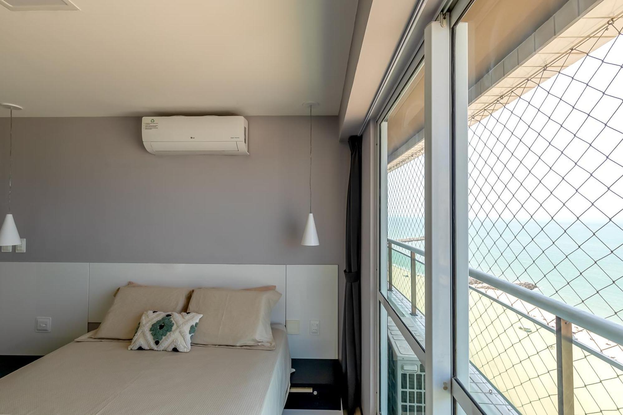 Modern Beachfront W. Magnificent Seaview Apartment