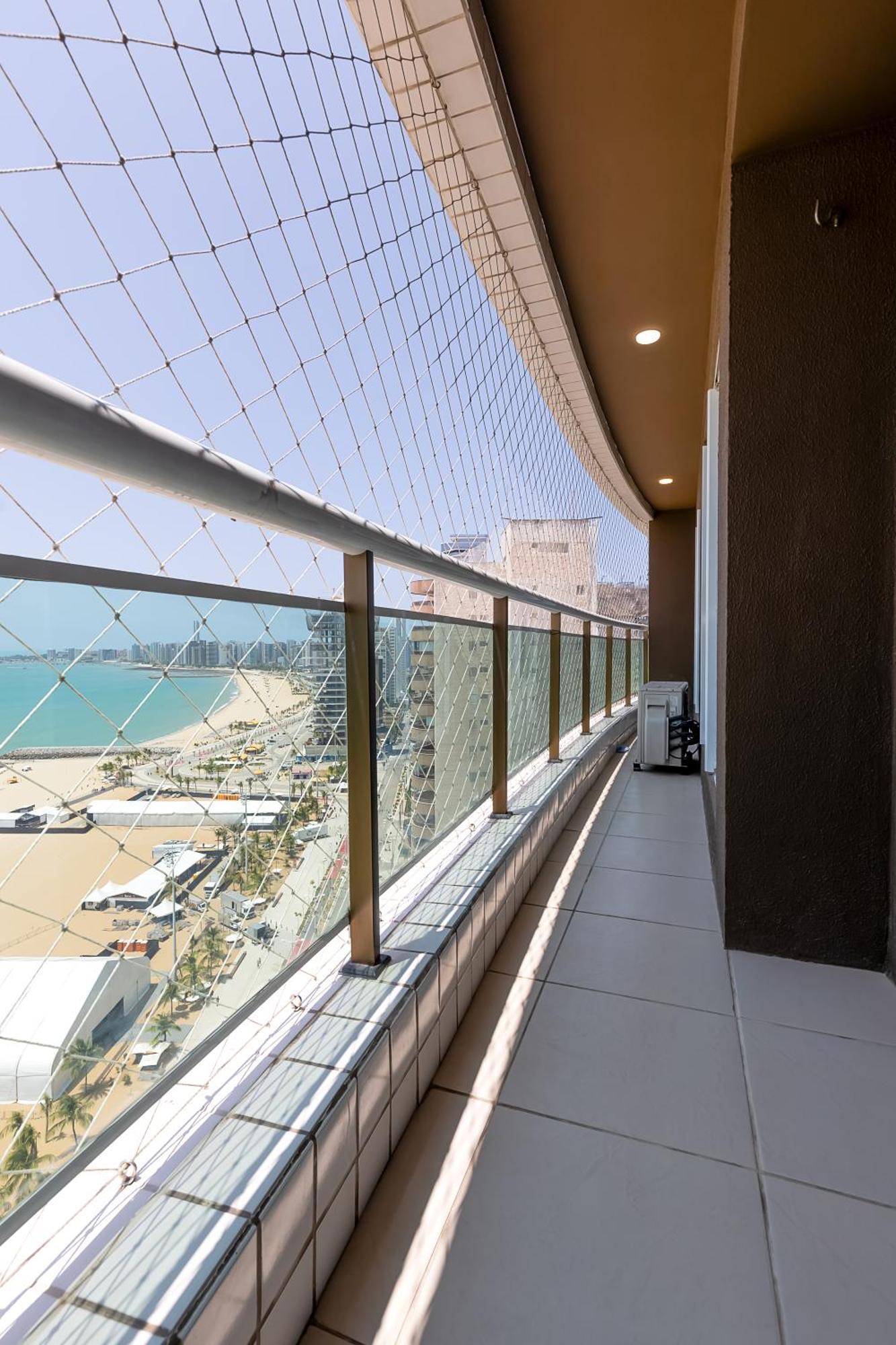 Modern Beachfront W. Magnificent Seaview Apartment