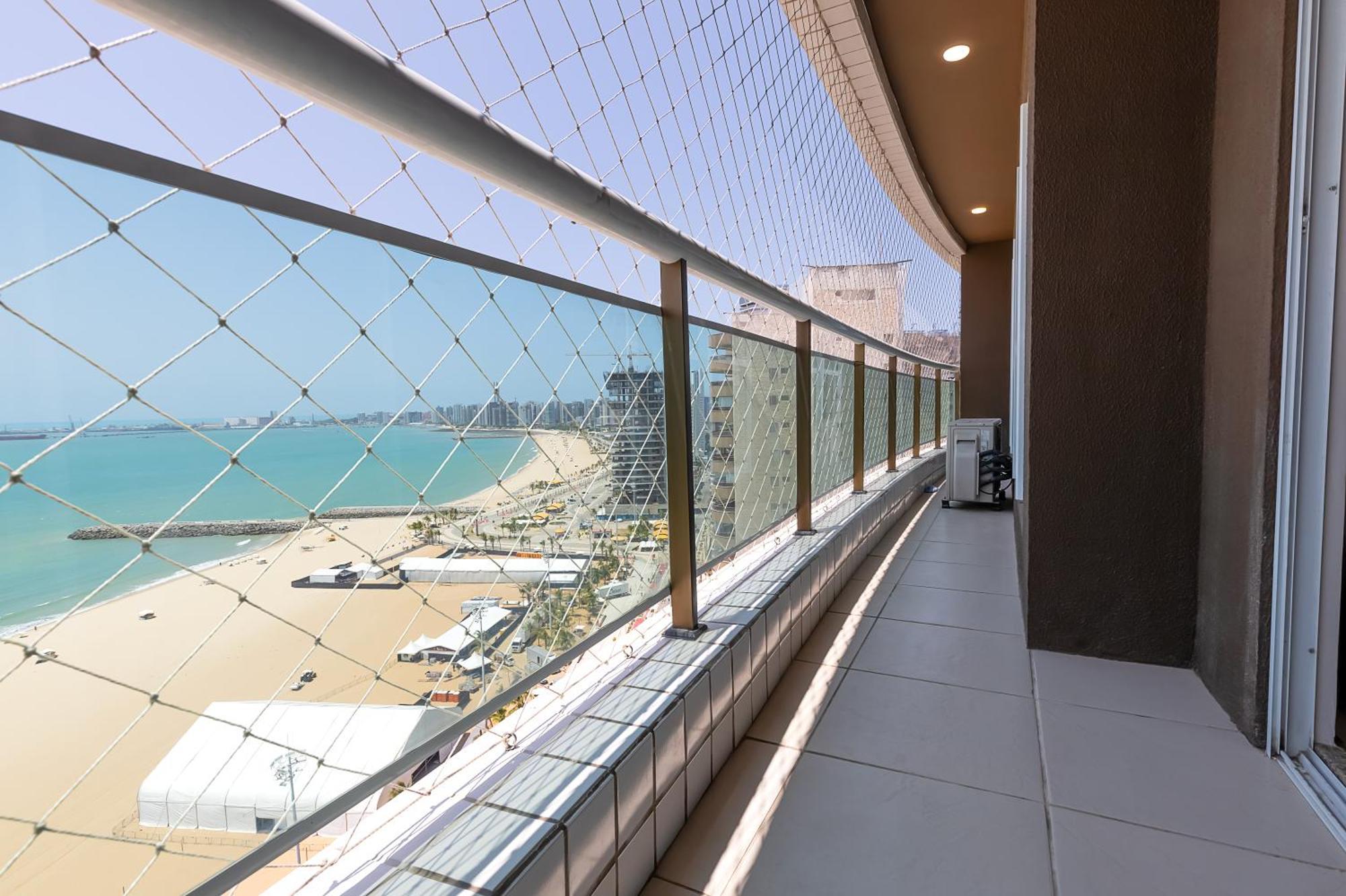 Modern Beachfront W. Magnificent Seaview *