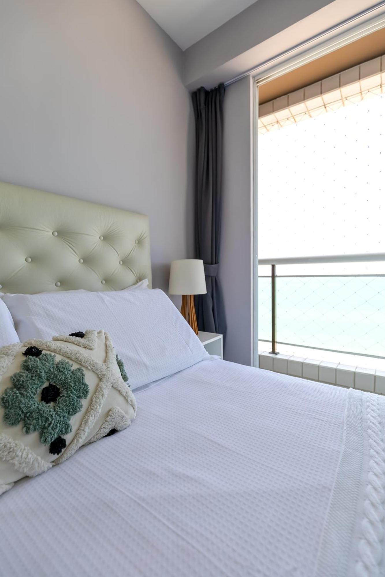 Apartment Modern Beachfront W. Magnificent Seaview