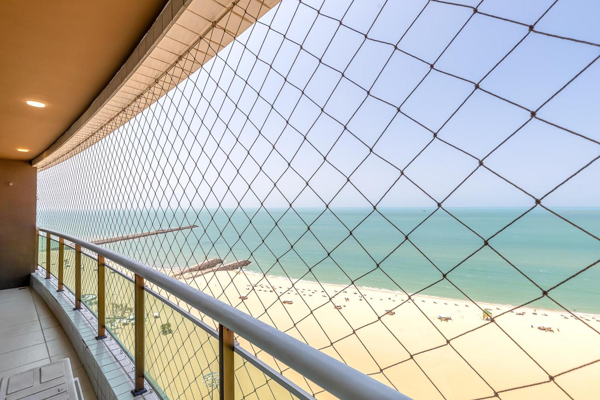 Modern Beachfront W. Magnificent Seaview Apartment *