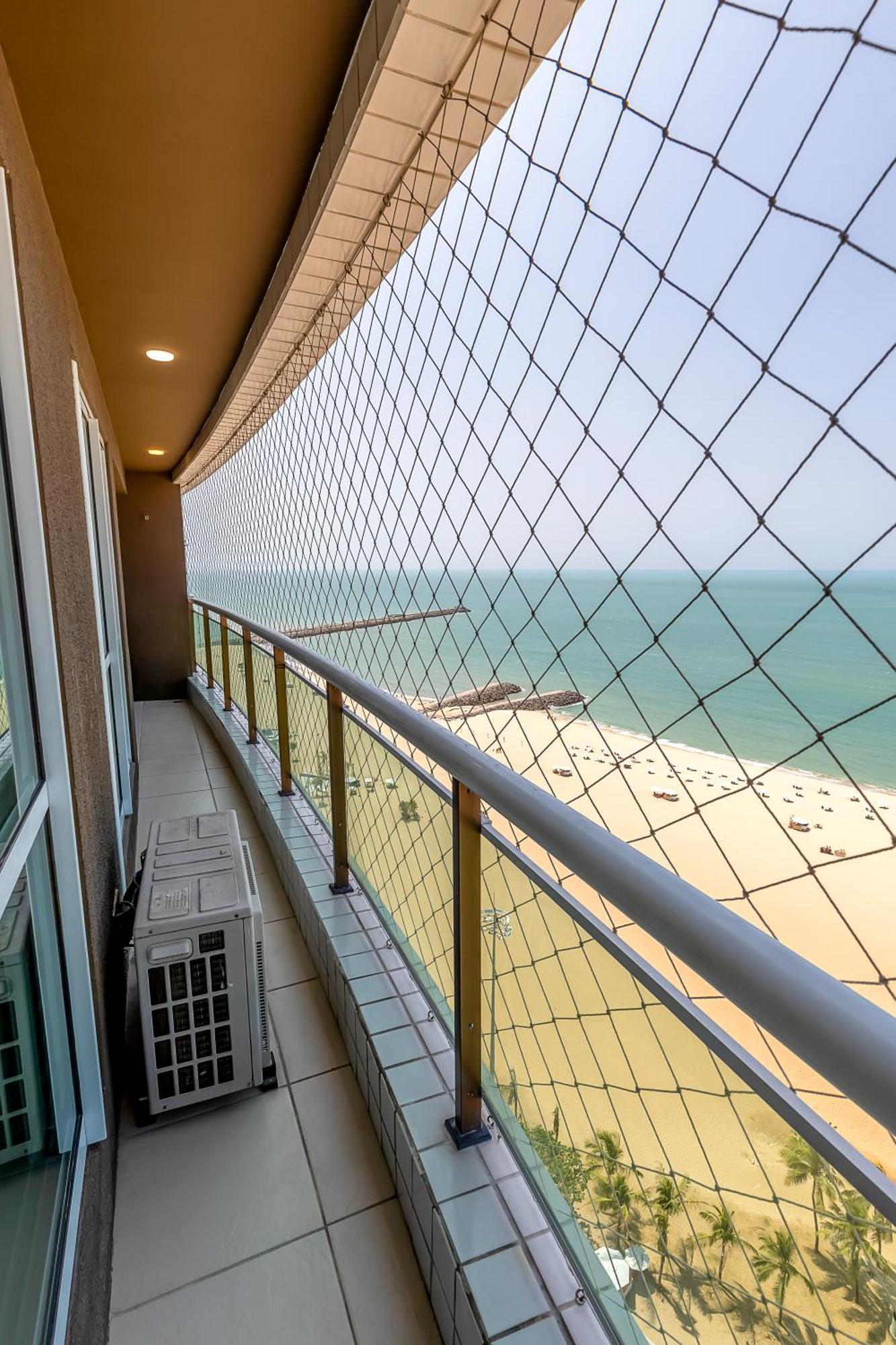 Modern Beachfront W. Magnificent Seaview *