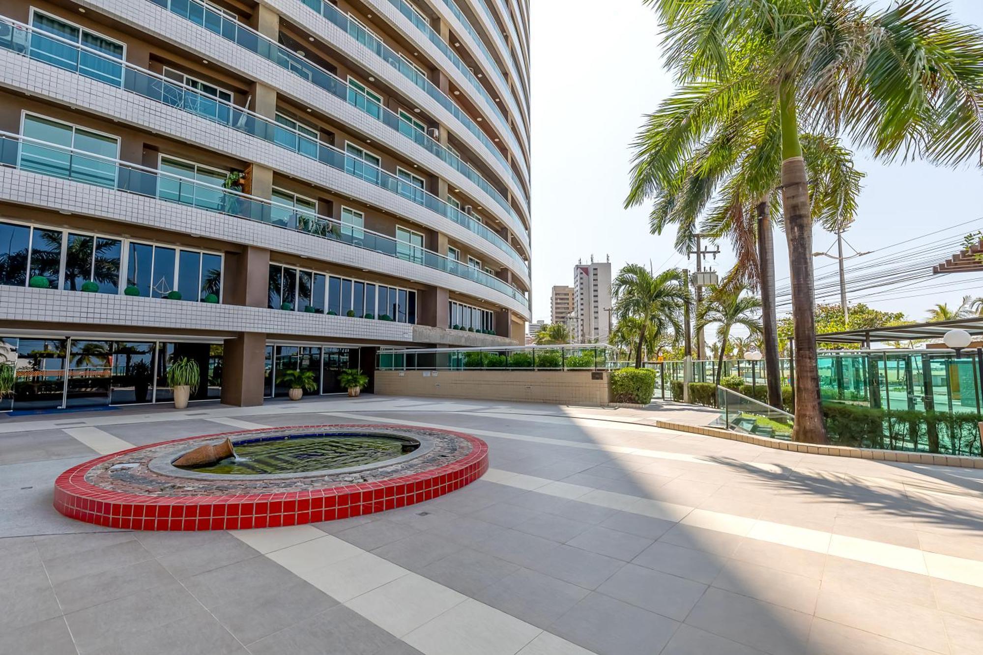 Modern Beachfront W. Magnificent Seaview Apartment